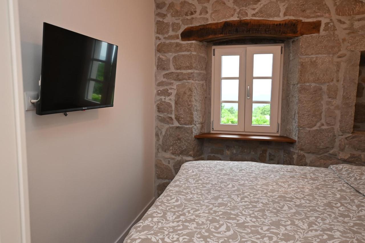Villa Mavrici, Neighbors Free Buzet Luaran gambar